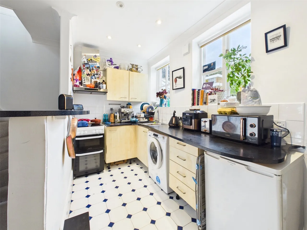 Manor Road, Teddington, TW11, photo 2