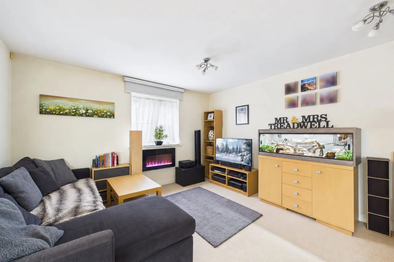 2 bed flat for sale, Monarch Way, Leighton Buzzard, LU7