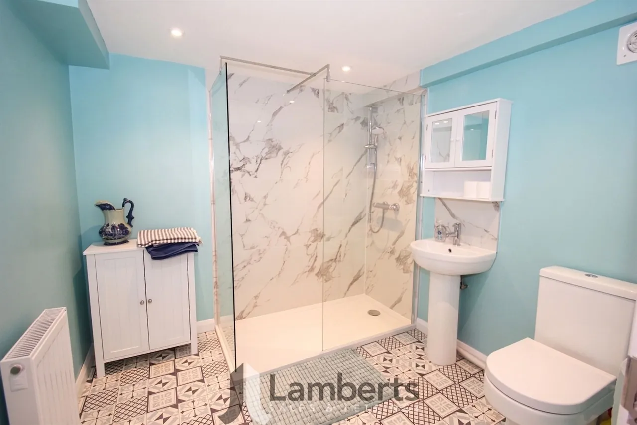 8 Riverside, Studley, photo 9