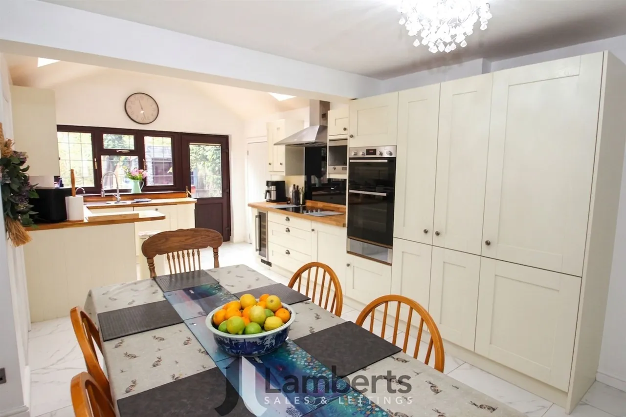 8 Riverside, Studley, photo 13
