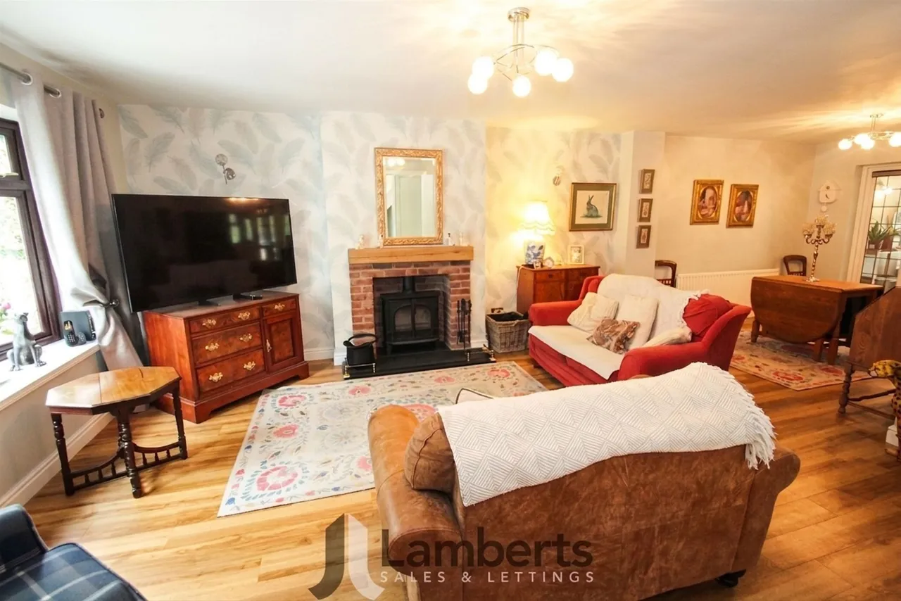 8 Riverside, Studley, photo 5