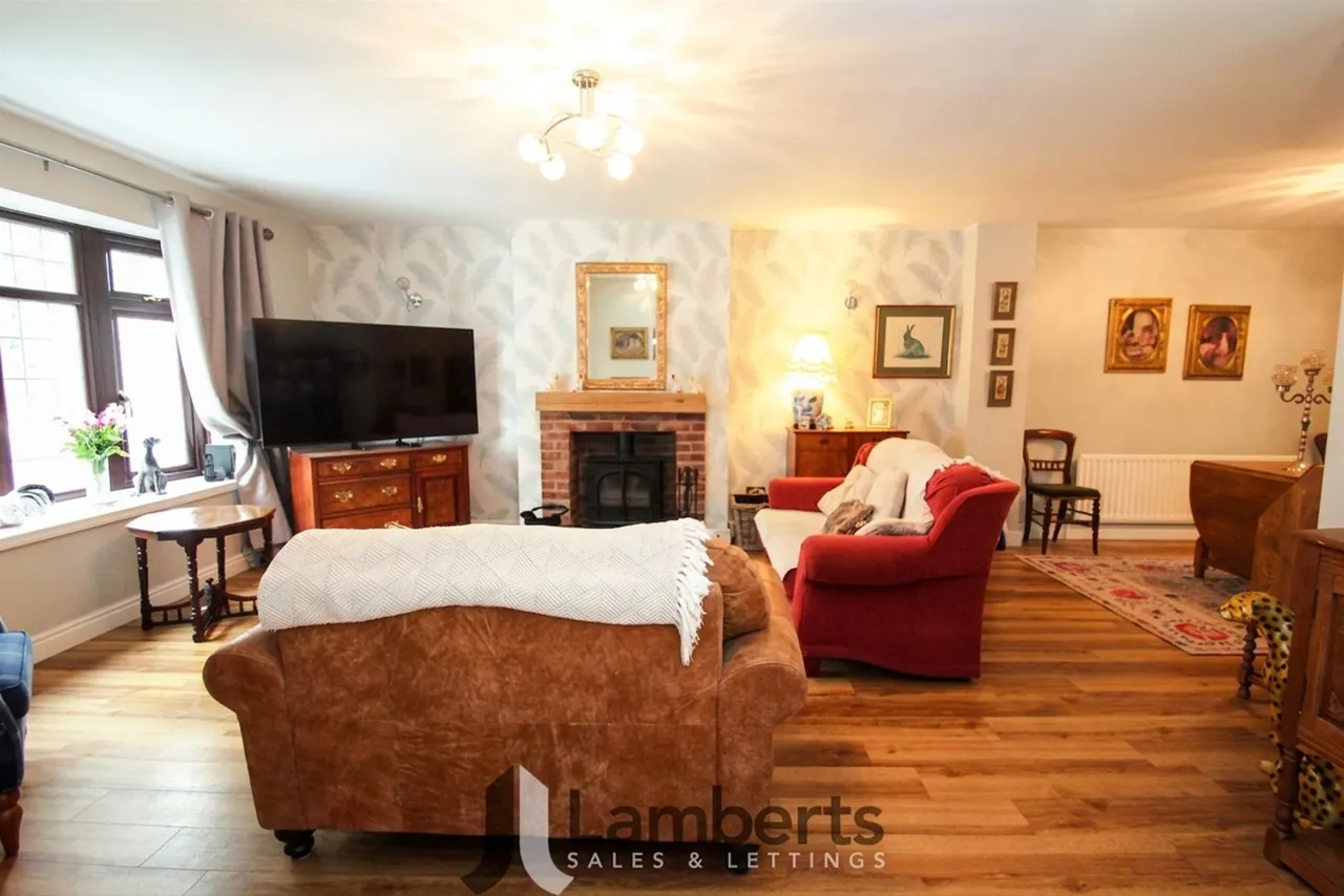 8 Riverside, Studley, photo 12
