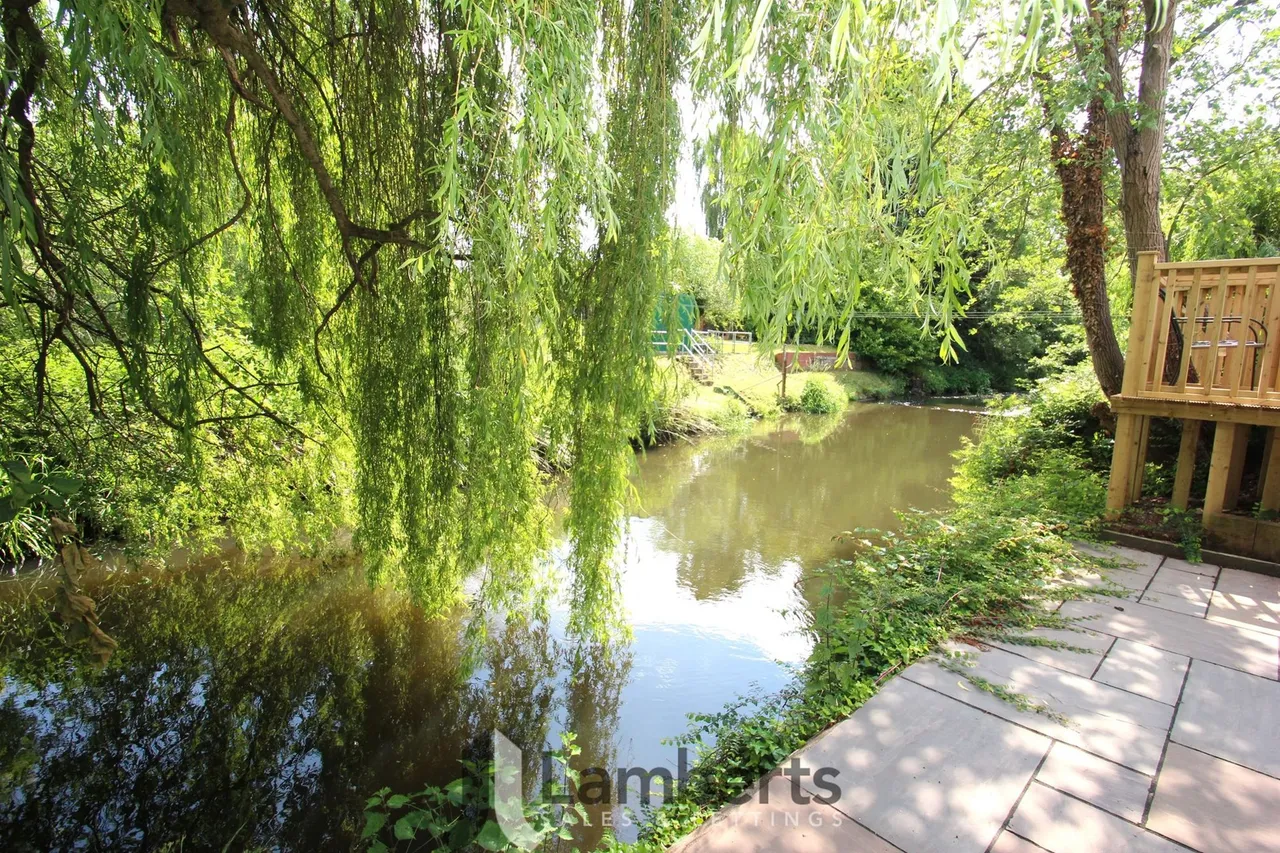 8 Riverside, Studley, photo 26