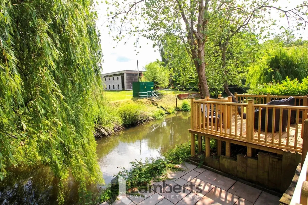8 Riverside, Studley, photo 23