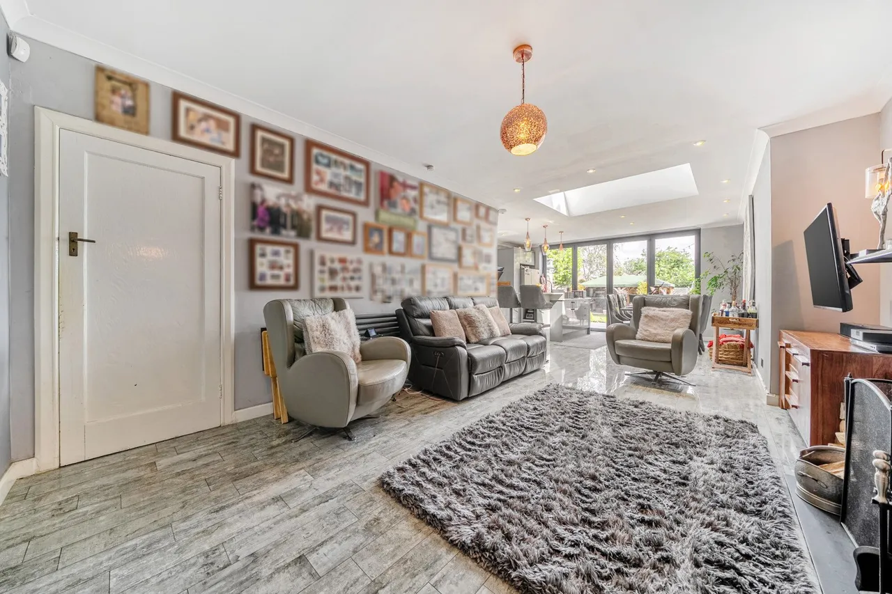Eltham Palace Road, SE9, photo 8
