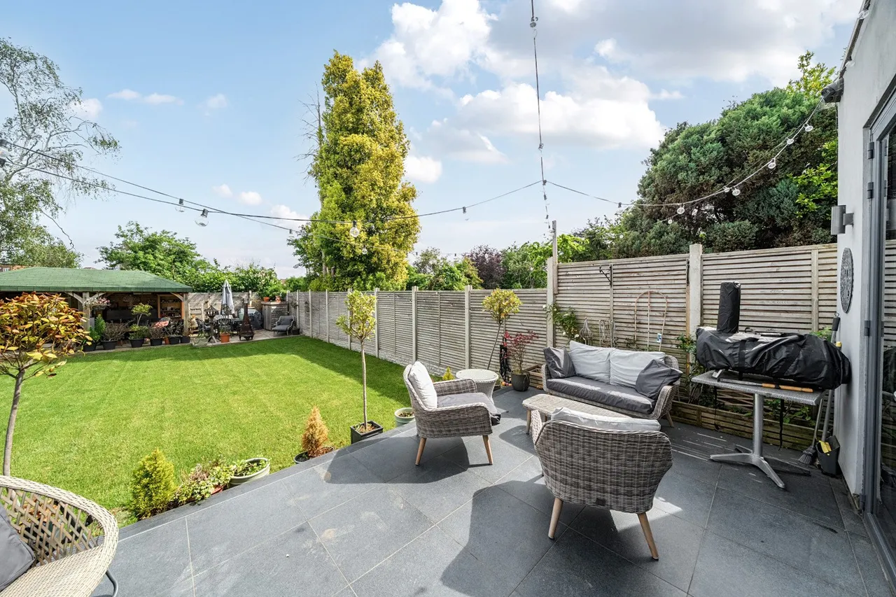 Eltham Palace Road, SE9, photo 18