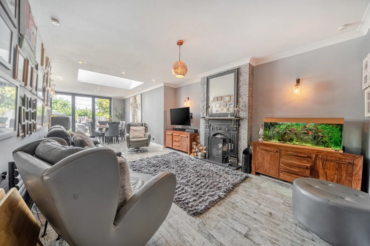 Eltham Palace Road, SE9, photo 15