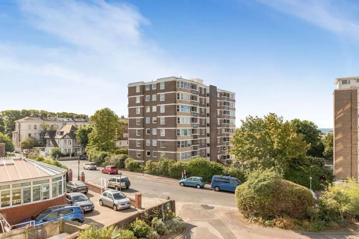 Hove, BN3 1PU, photo 2