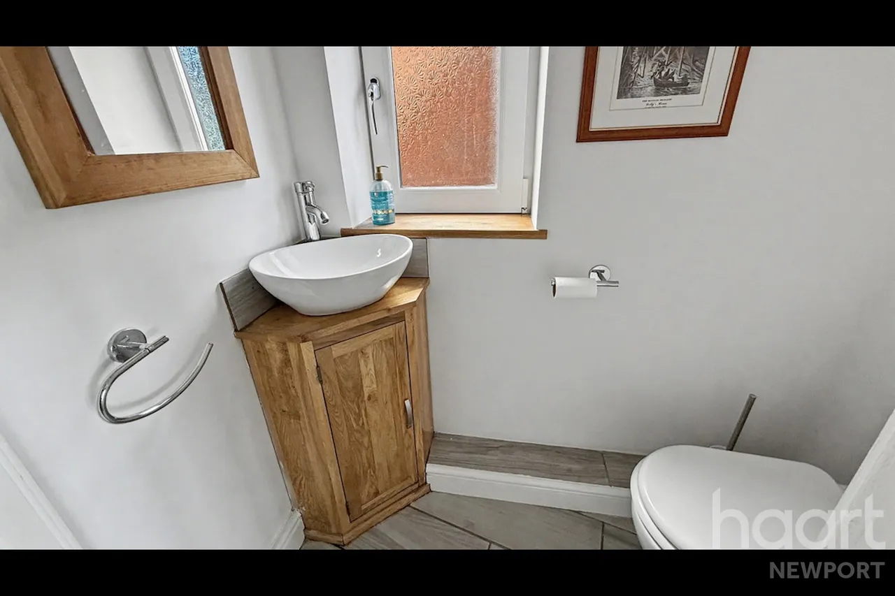 Newport, NP10, photo 10