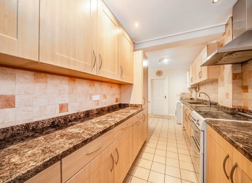 Hinton Avenue, Hounslow, TW4, photo 4