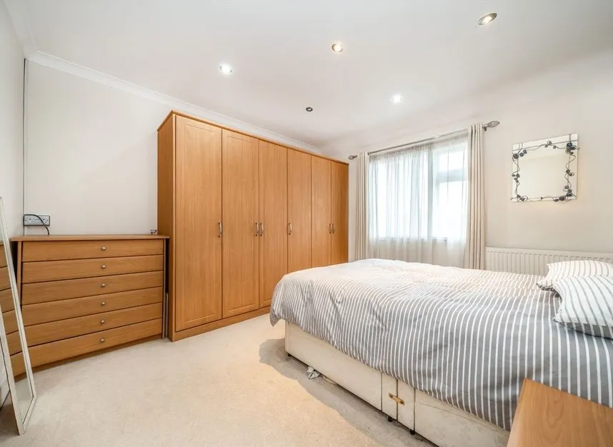 Hinton Avenue, Hounslow, TW4, photo 6
