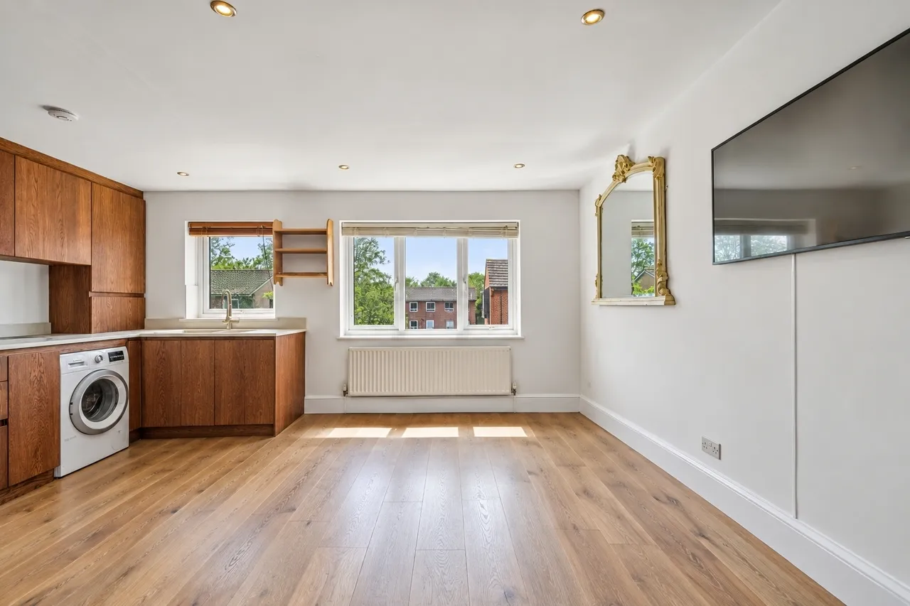 2 bed flat to rent, Wilkinson Way, London, W4
