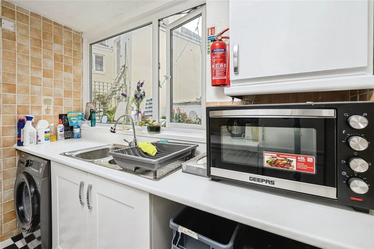 Greenbank Avenue, Plymouth, PL4, photo 19
