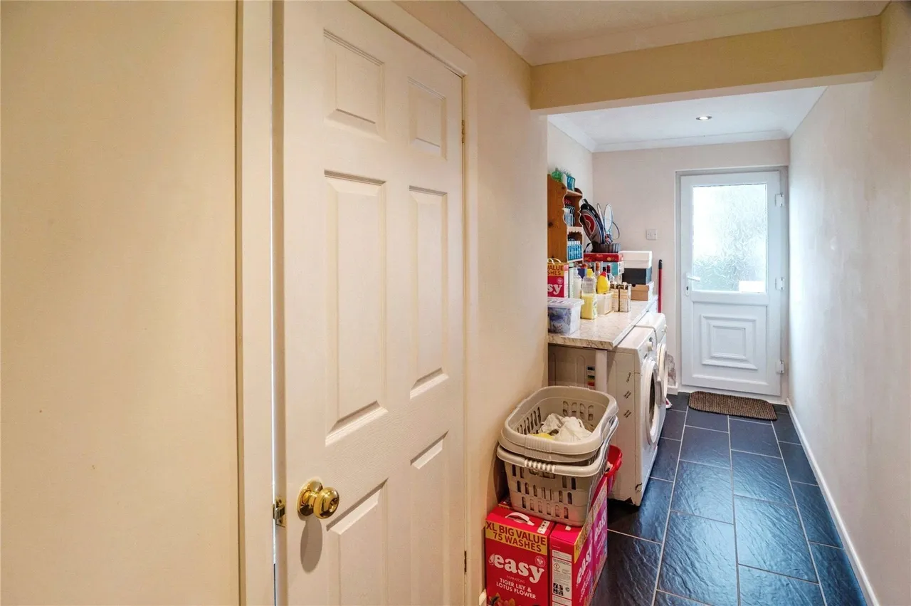 Bradleigh Avenue, Grays, Essex, RM17, photo 14