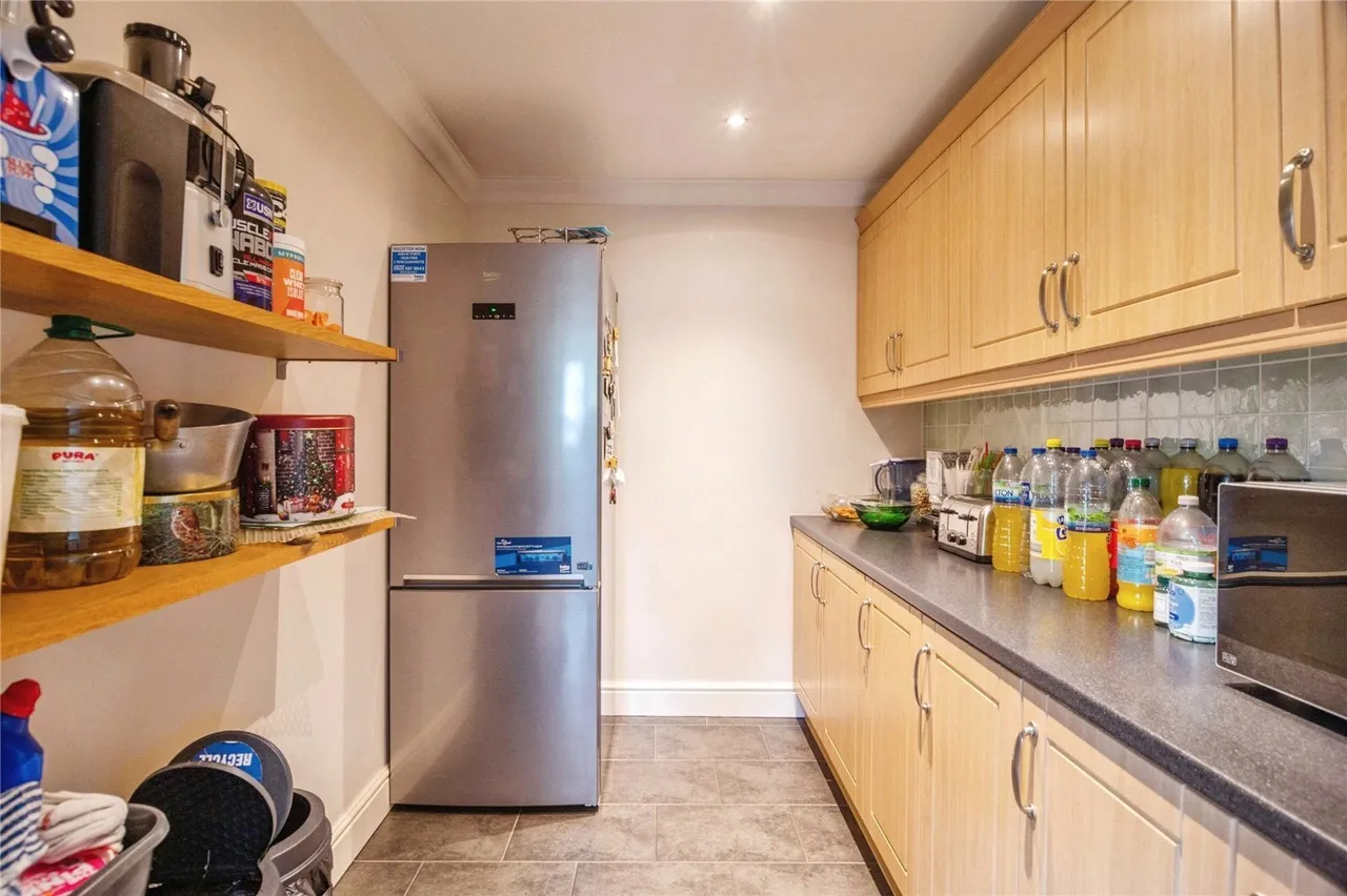 Bradleigh Avenue, Grays, Essex, RM17, photo 13
