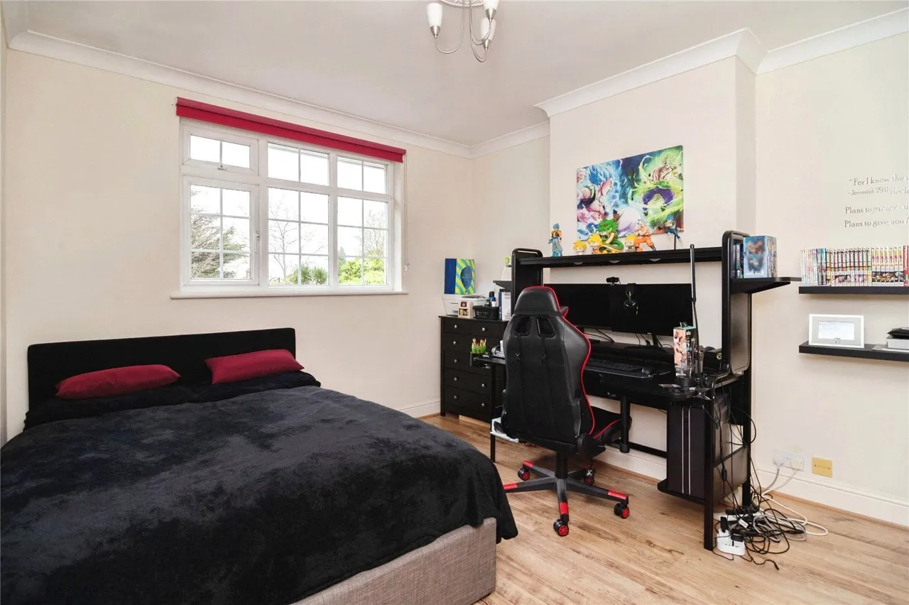 Bradleigh Avenue, Grays, Essex, RM17, photo 19