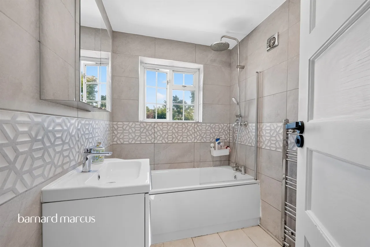 Portland Avenue, New Malden, KT3, photo 8