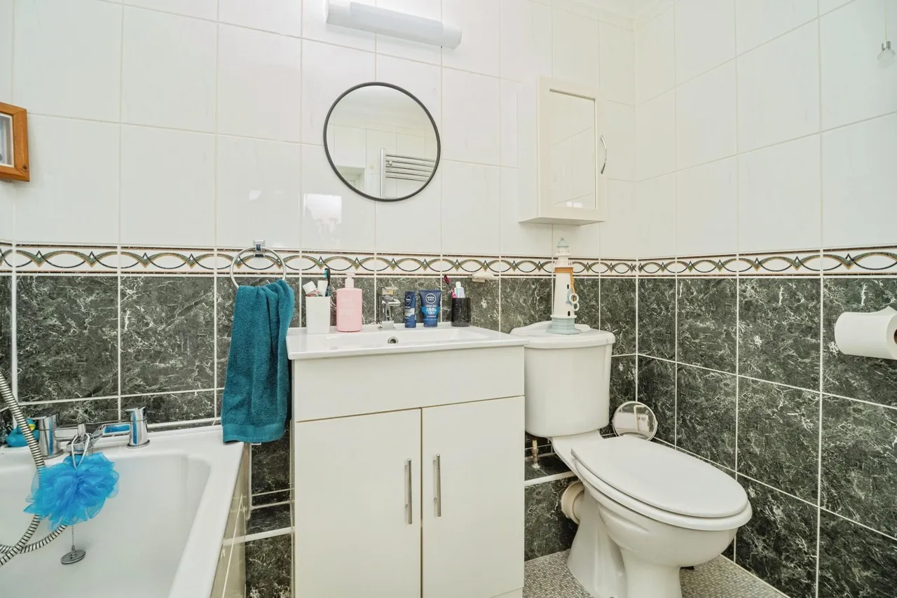Lugger Close, Weymouth, DT3, photo 14