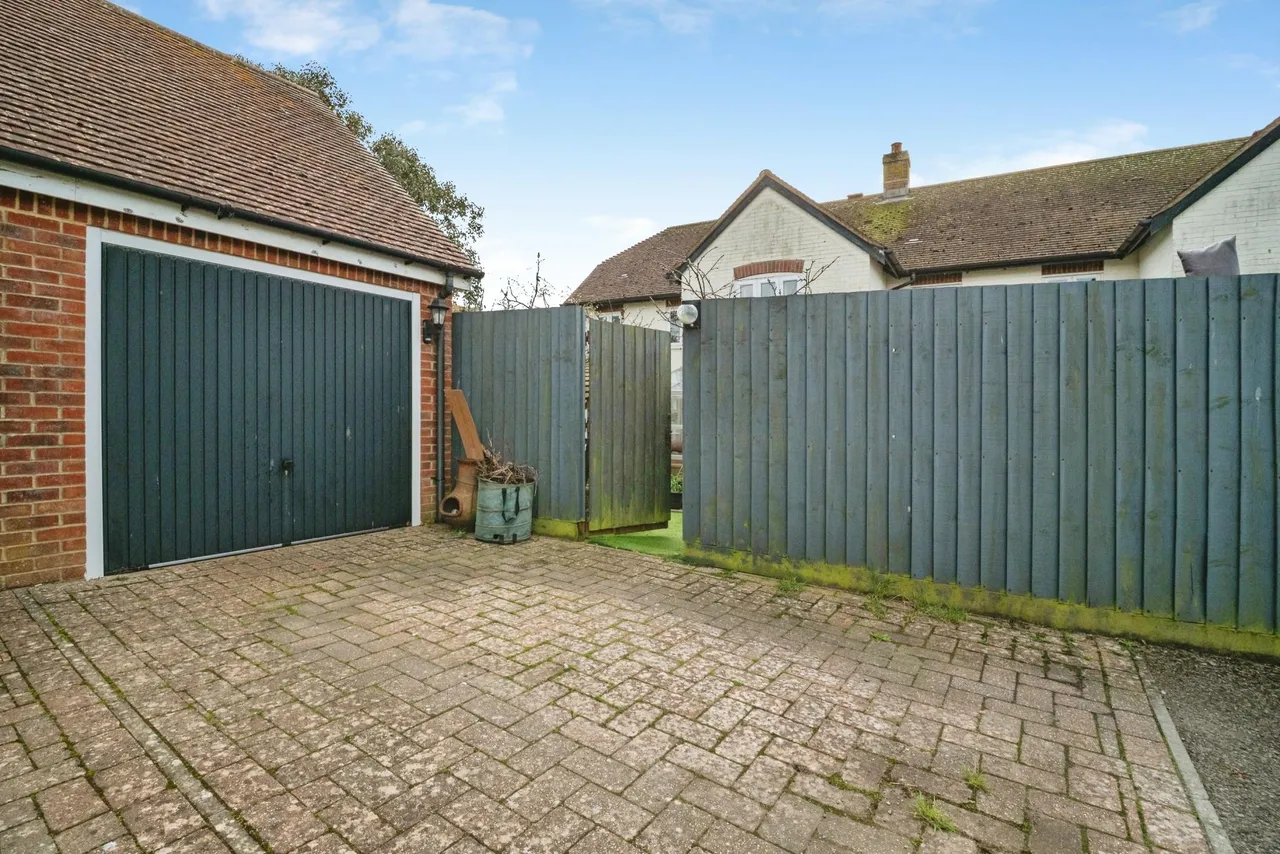 Lugger Close, Weymouth, DT3, photo 18