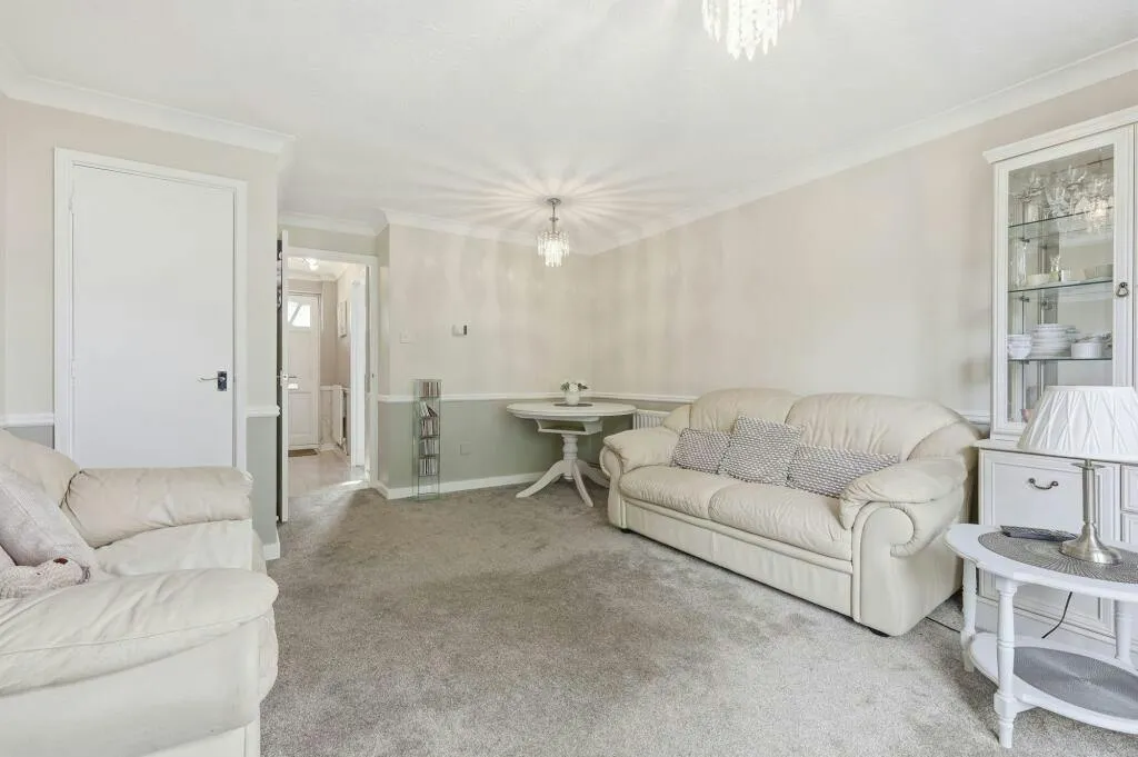 Westminster Gardens, London, E4, photo 4
