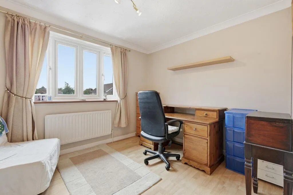 Westminster Gardens, London, E4, photo 12