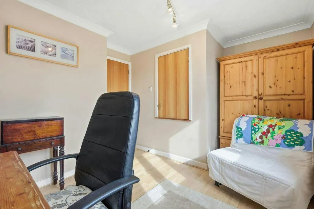 Westminster Gardens, London, E4, photo 11