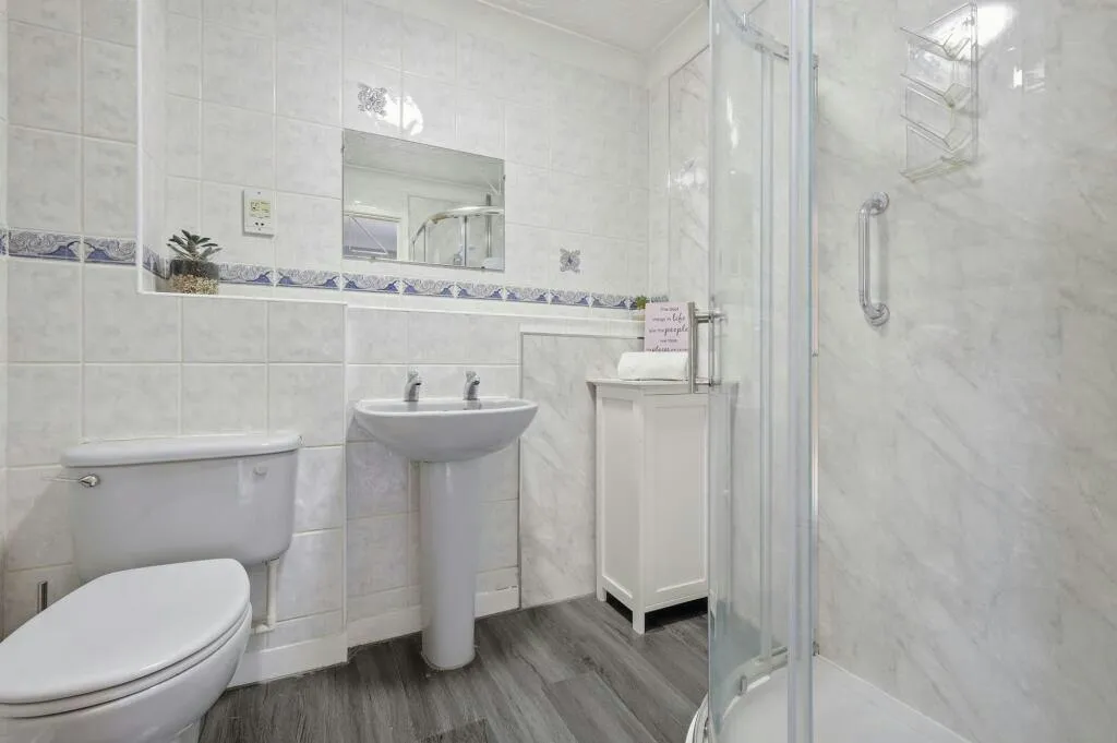 Westminster Gardens, London, E4, photo 13