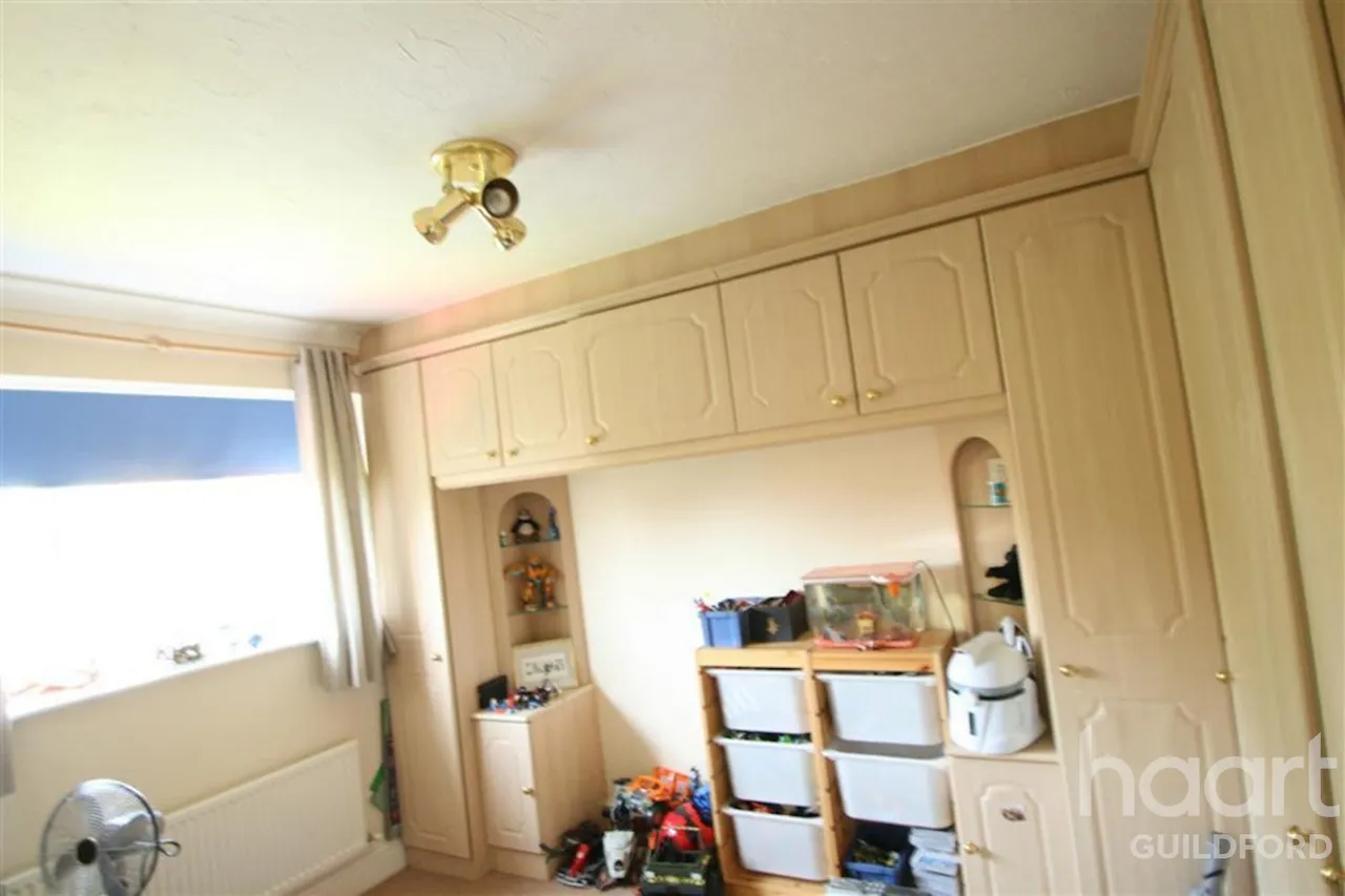 Fairbourne Way, GU2, photo 5