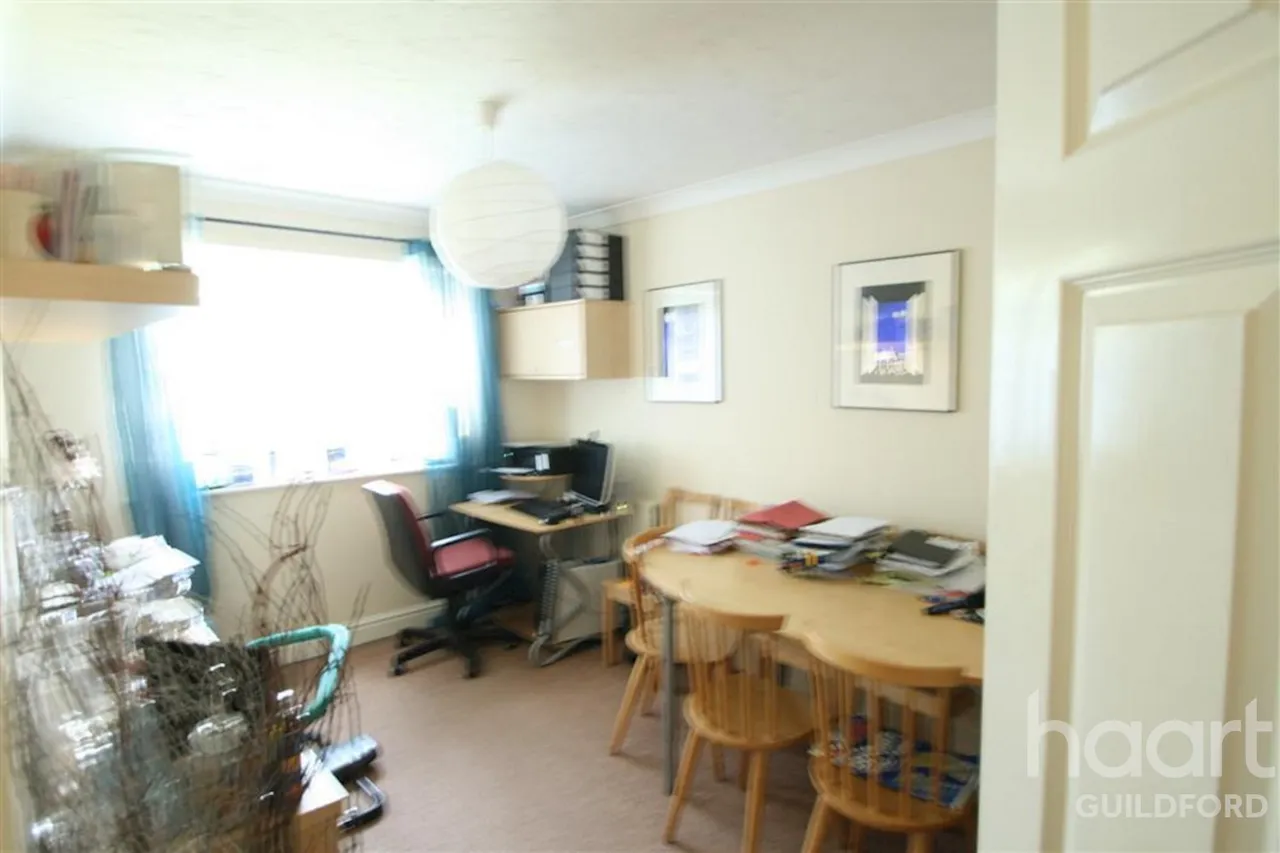 Fairbourne Way, GU2, photo 10