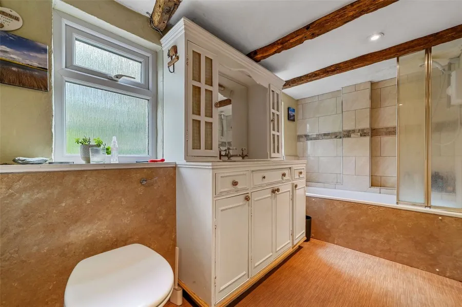 with 4 bedrooms in Sheering, Bishop's Stortford, CM22, photo 8