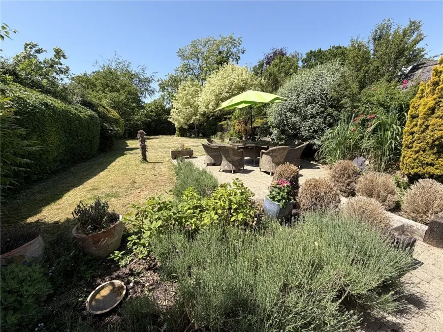 with 4 bedrooms in Sheering, Bishop's Stortford, CM22, photo 9