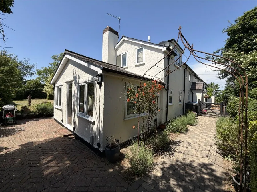 with 4 bedrooms in Sheering, Bishop's Stortford, CM22, photo 11