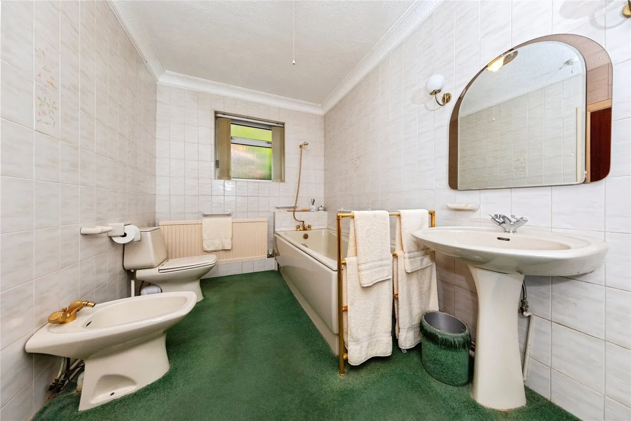 Cwmbach Road, Llanelli, SA15, photo 19
