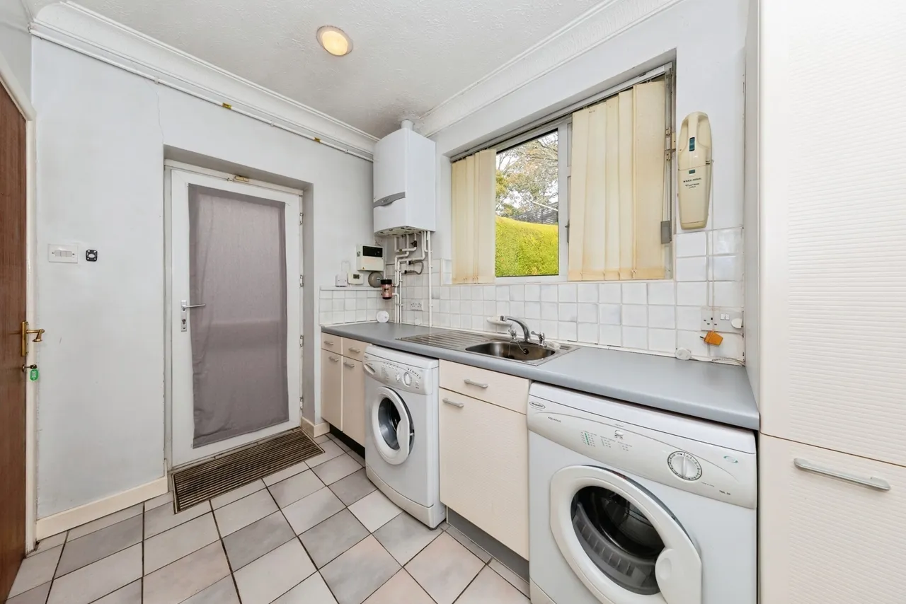 Cwmbach Road, Llanelli, SA15, photo 14