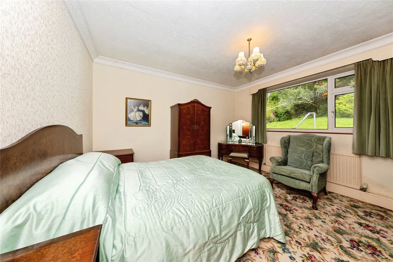 Cwmbach Road, Llanelli, SA15, photo 25