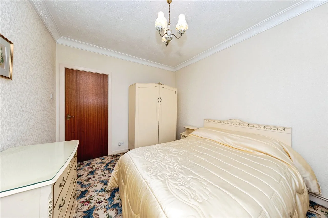 Cwmbach Road, Llanelli, SA15, photo 24