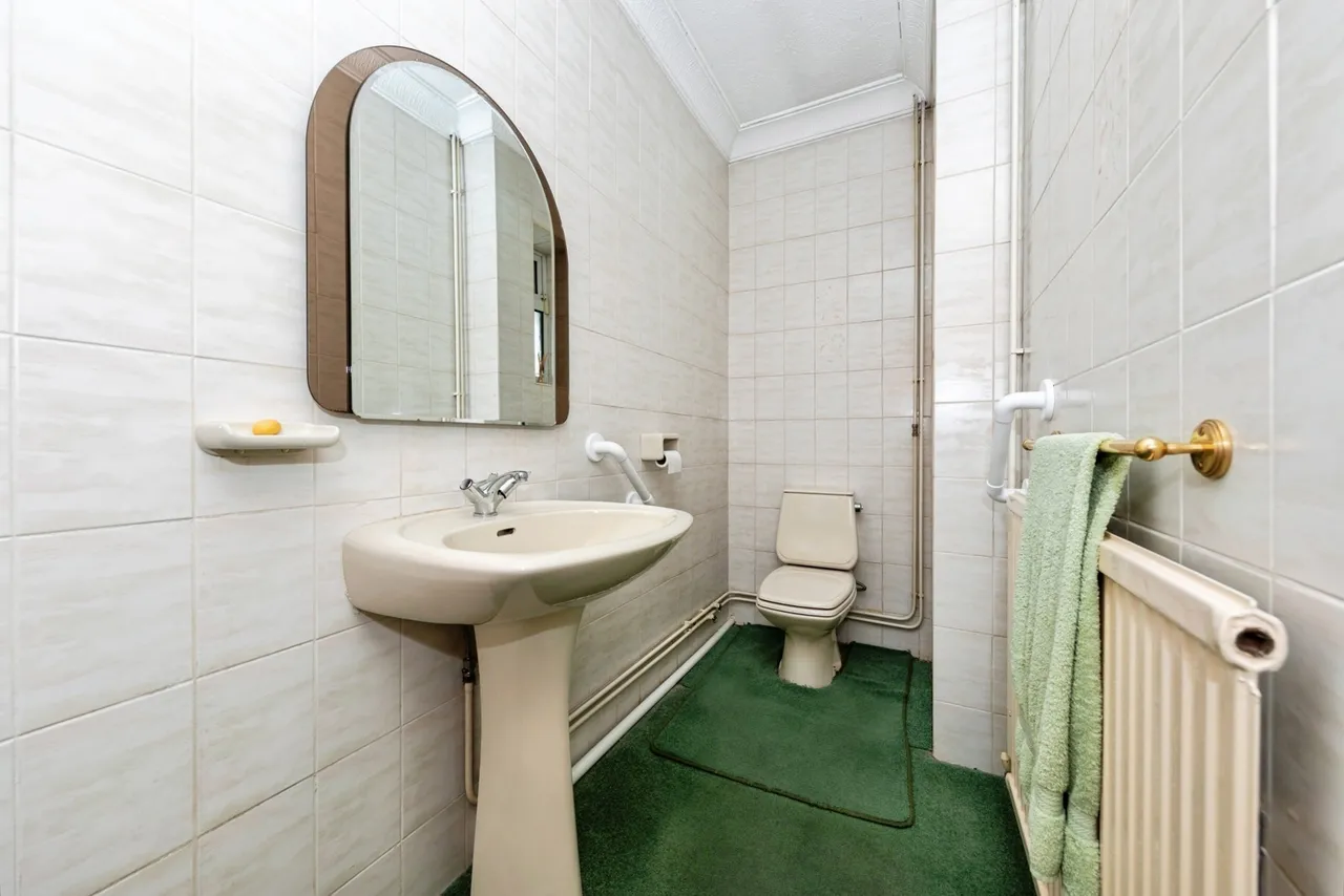 Cwmbach Road, Llanelli, SA15, photo 10