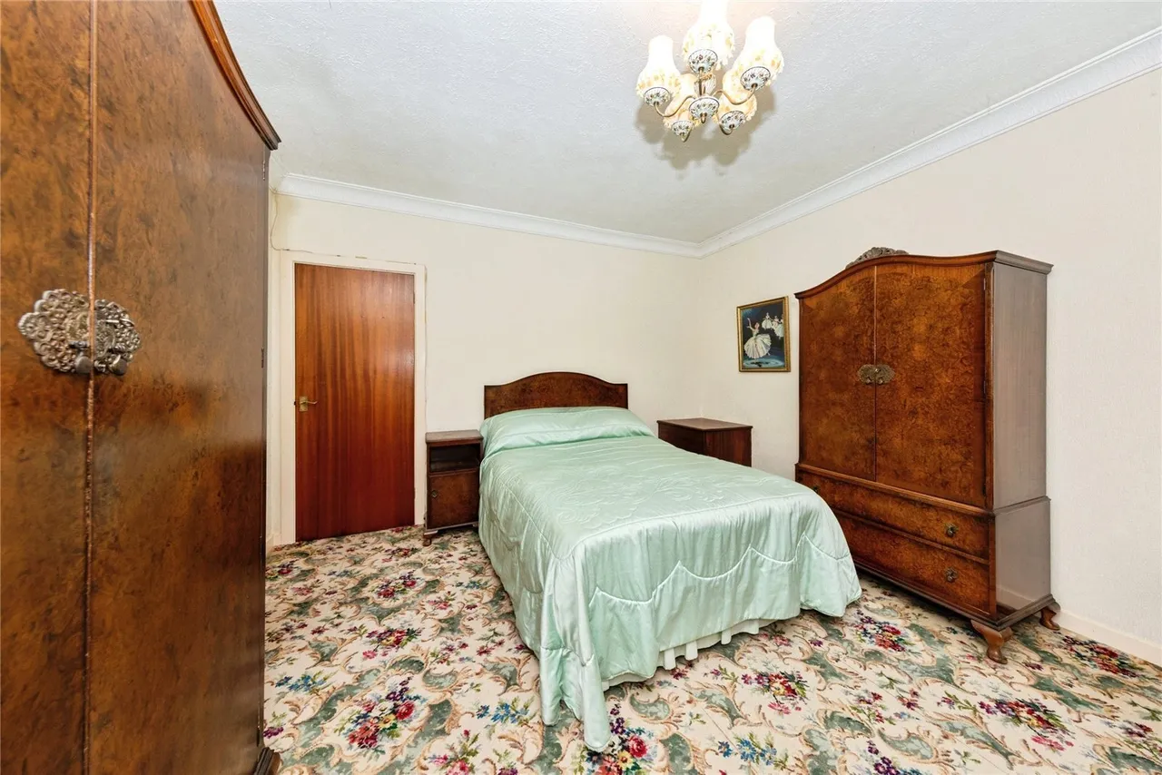 Cwmbach Road, Llanelli, SA15, photo 26