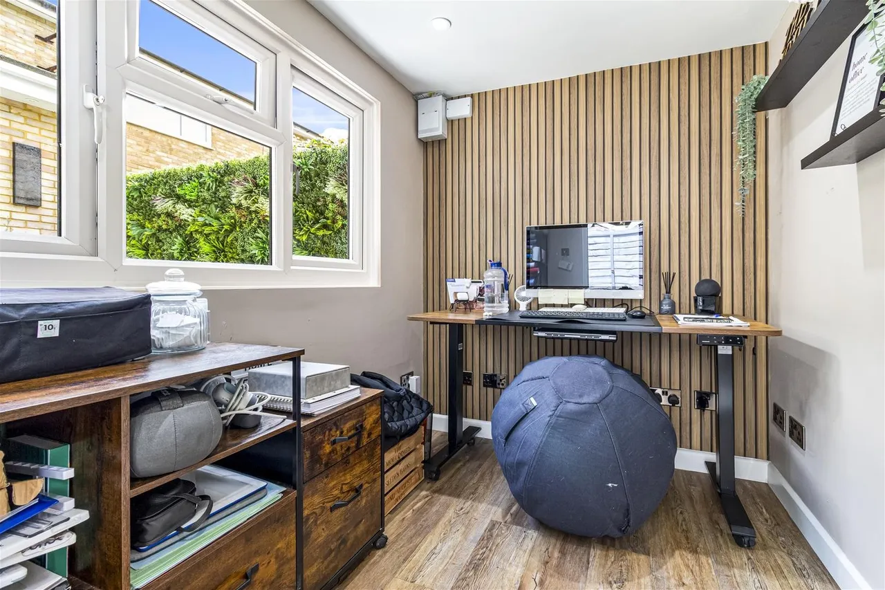 Timber Close, Worthing, photo 13