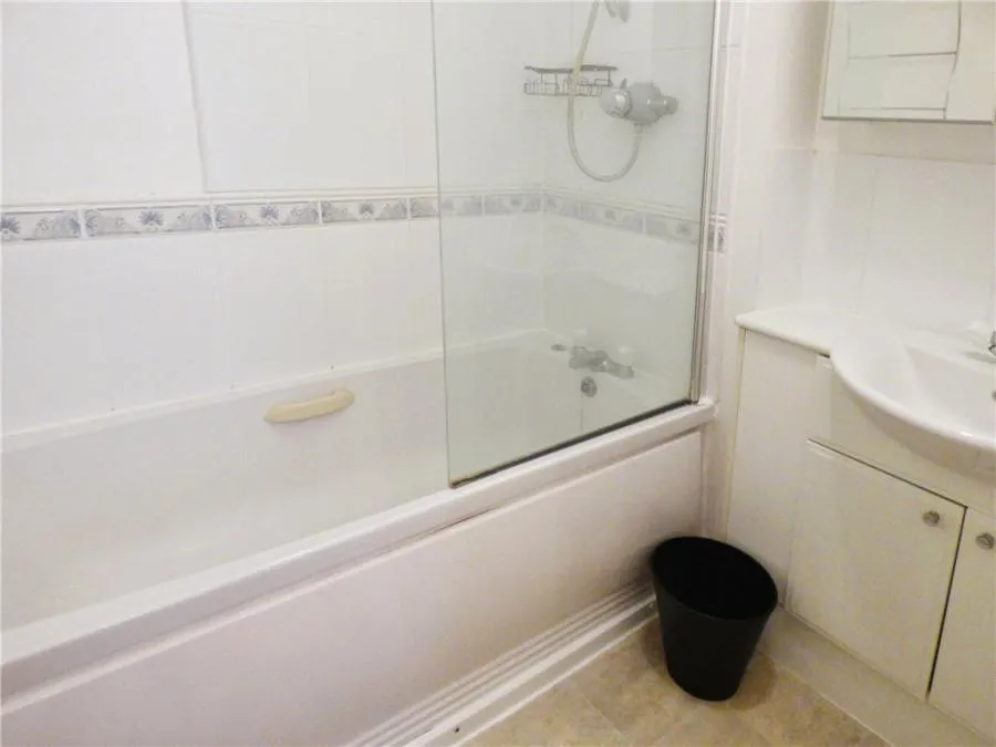 Avro Court, Hamble, SO31, photo 4