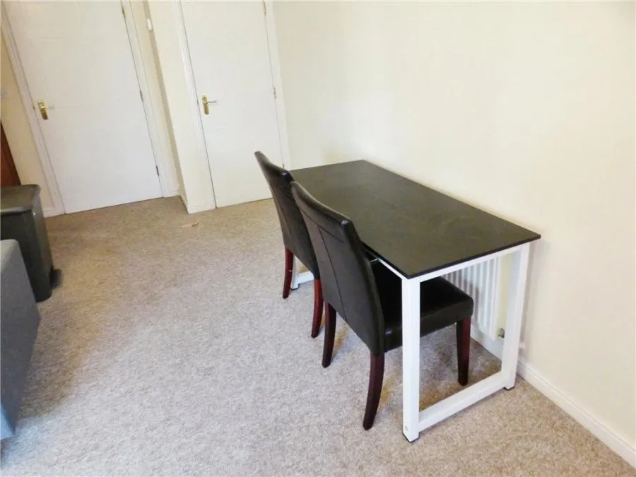 Avro Court, Hamble, SO31, photo 8