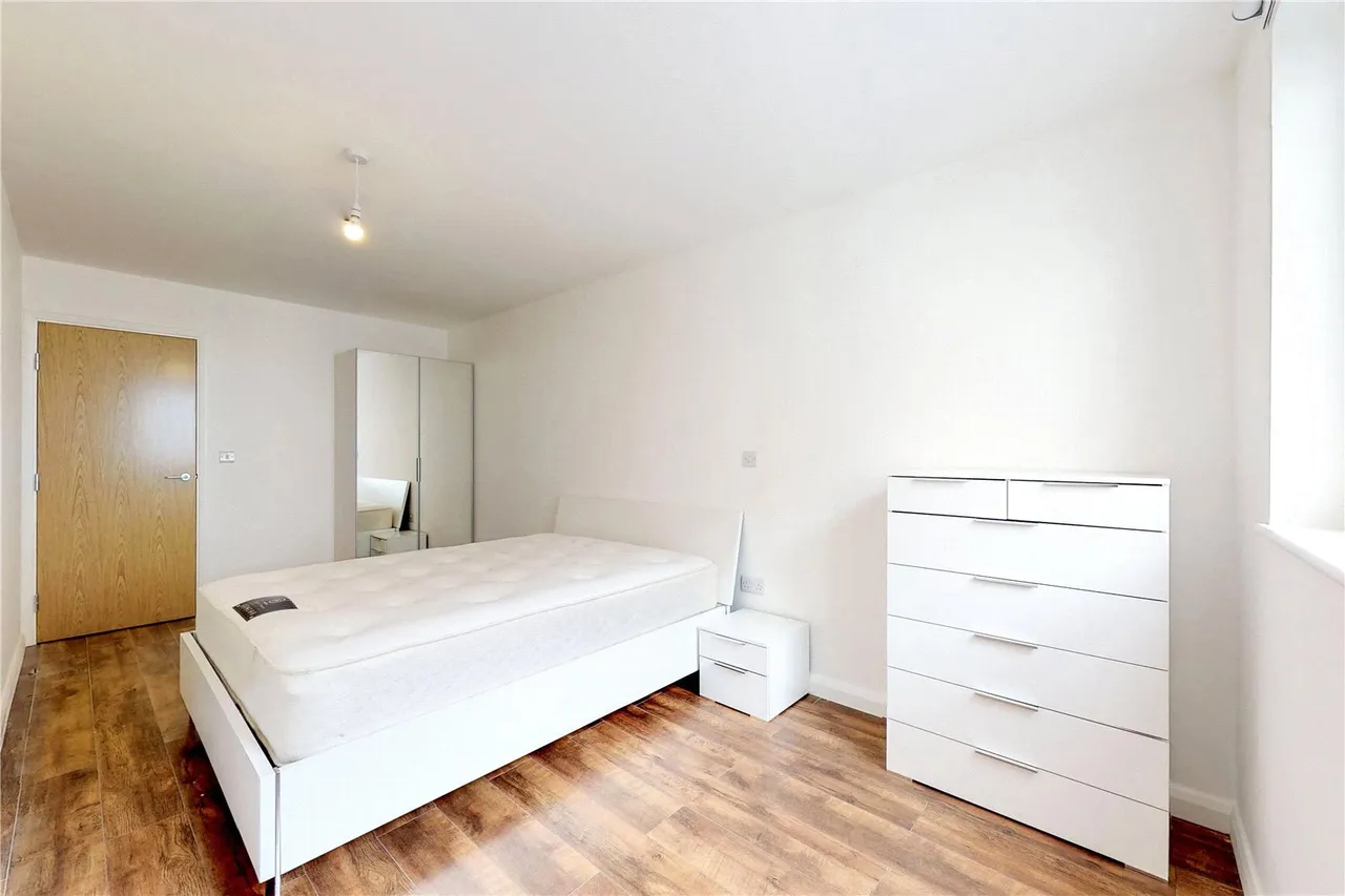 Lyons Way, Slough, SL2, photo 8