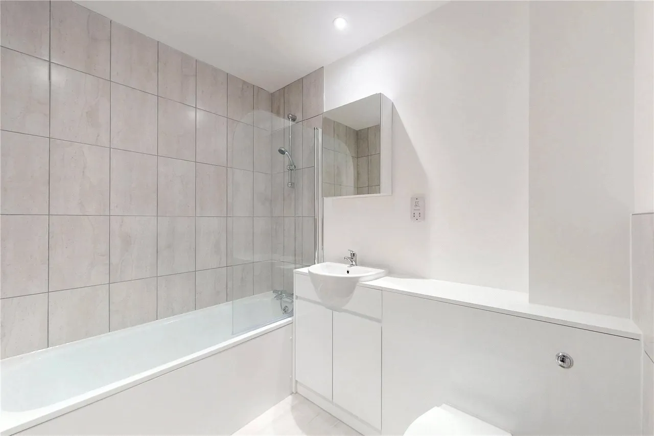 Lyons Way, Slough, SL2, photo 7