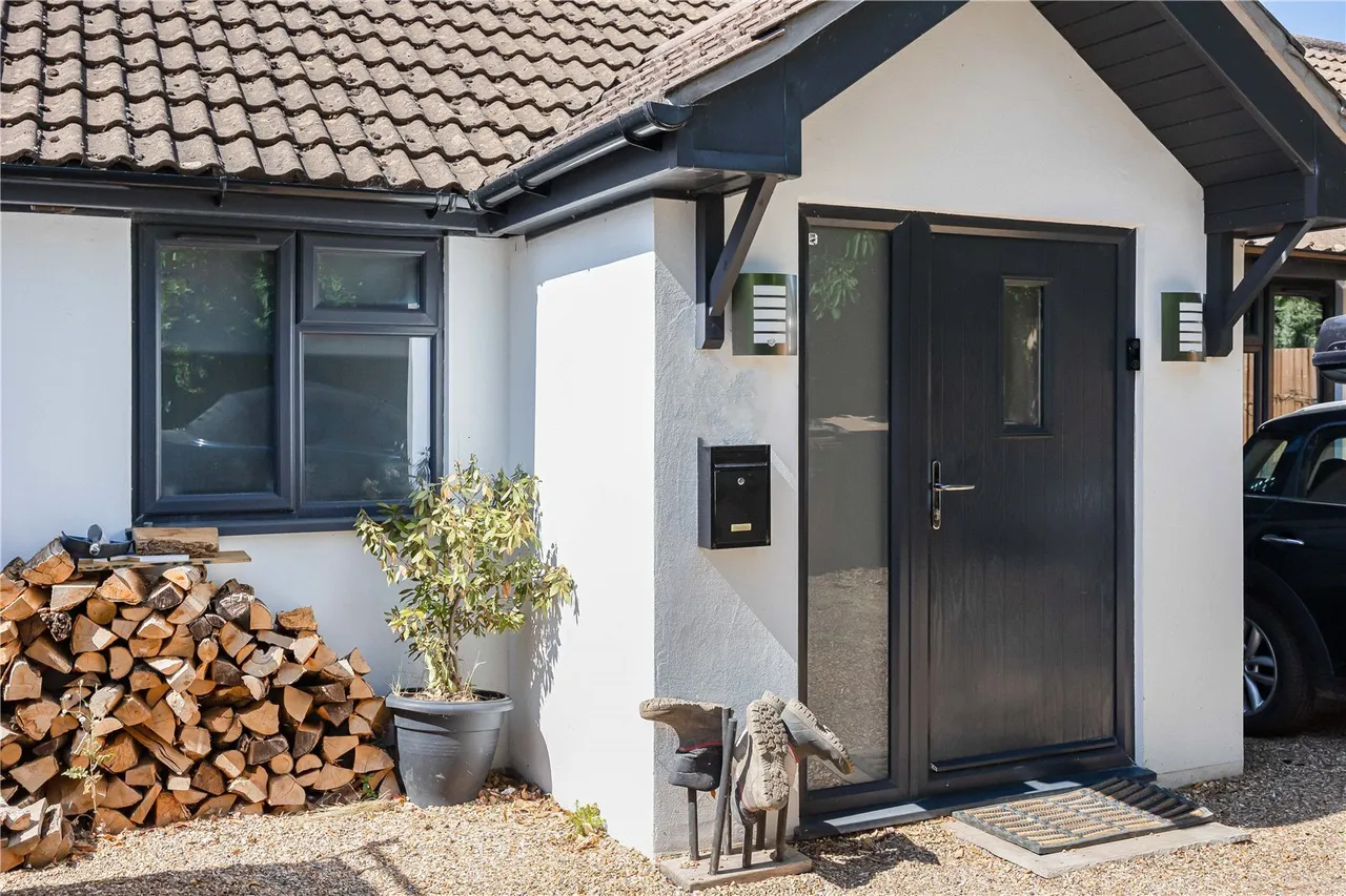 3 bed property for sale, Greys Road, Henley-on-Thames, RG9