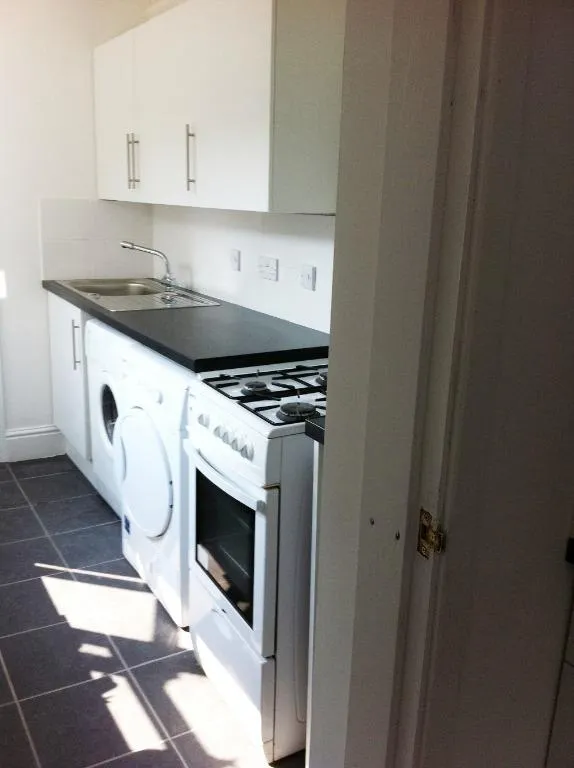 4 bed house to rent, Lonsdale Street, Stoke-On-Trent, ST4