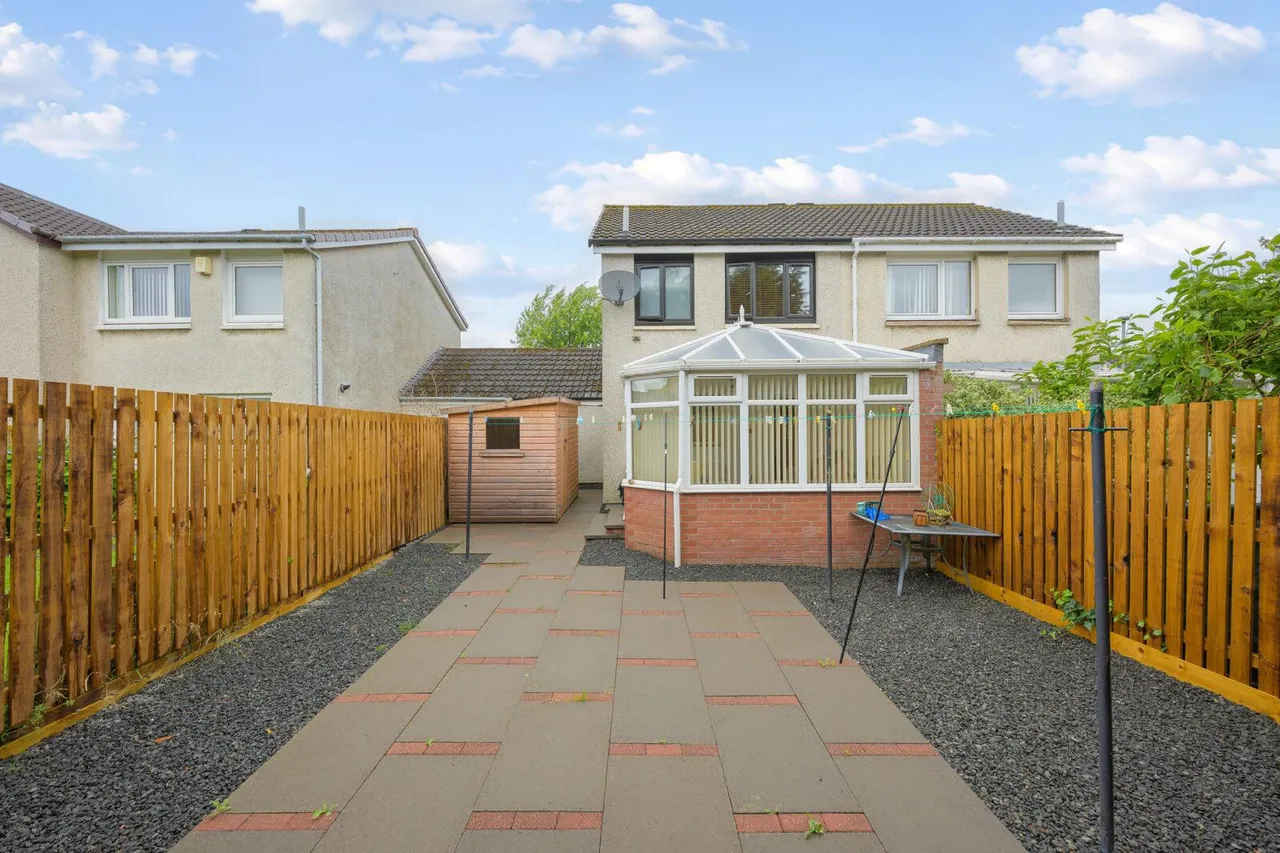 Craigelvan Avenue, Cumbernauld, G67 4SB, photo 23