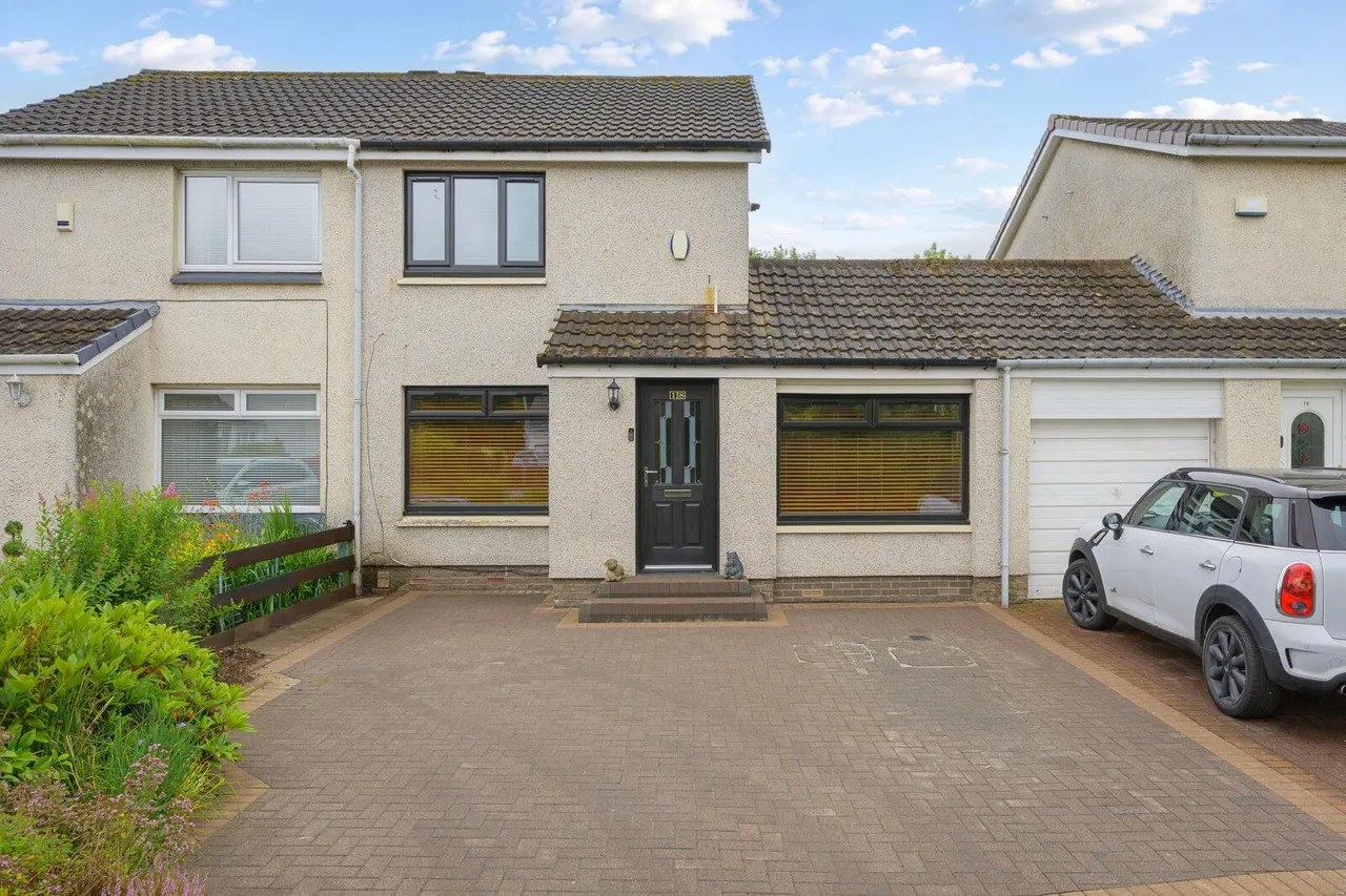 Craigelvan Avenue, Cumbernauld, G67 4SB, photo 2