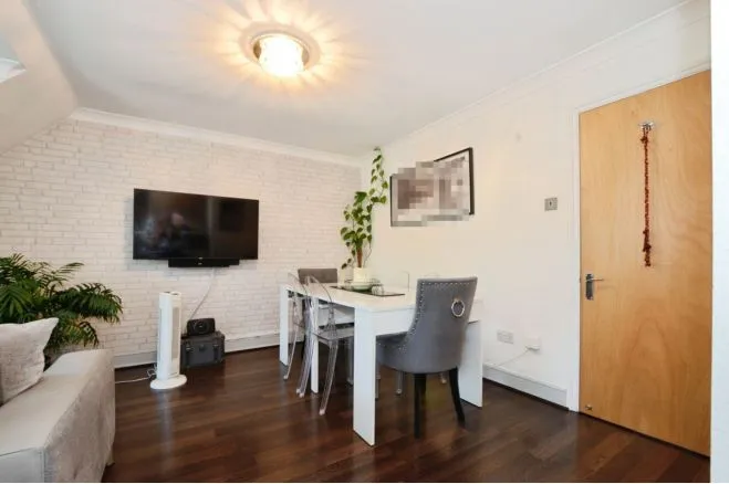 Stanhope Avenue, London, photo 2