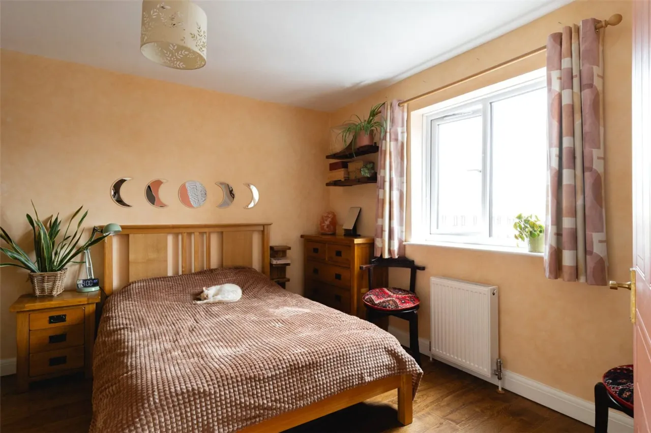 Guide £300,000 - £325,000 Hewison Street, Bow, E3, photo 6