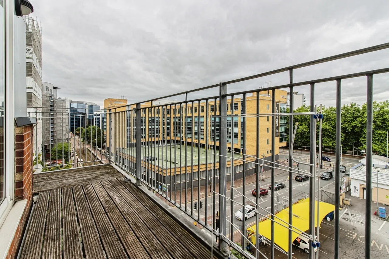 Elmira Way, Salford, Greater Manchester, M5, photo 7